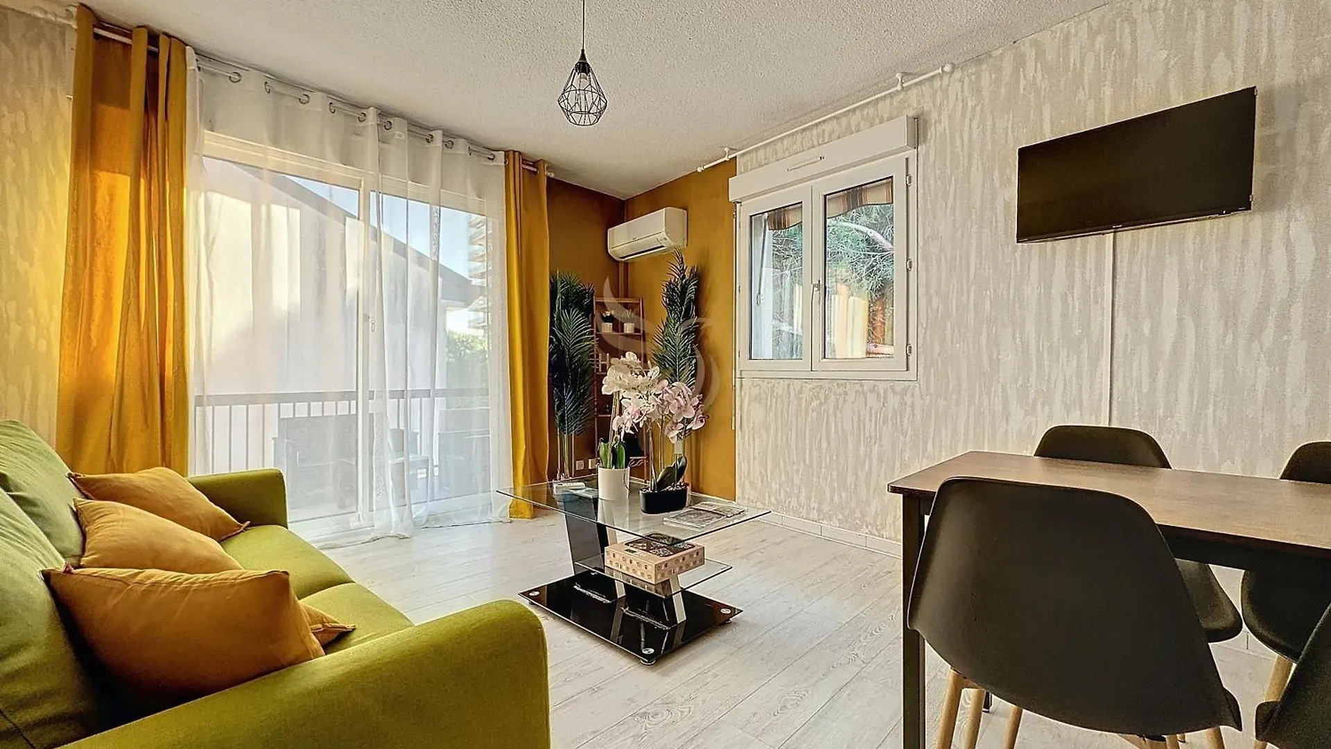 T2 Appart Echap'Belle Mousquetaire - Terrasse Clim Wifi - 100M De La Plage - Capitalchic Services Frejus France
